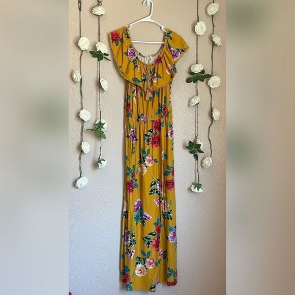 Derek Heart Dresses & Skirts - 𝅺YELLOW Floral Maxi Dress